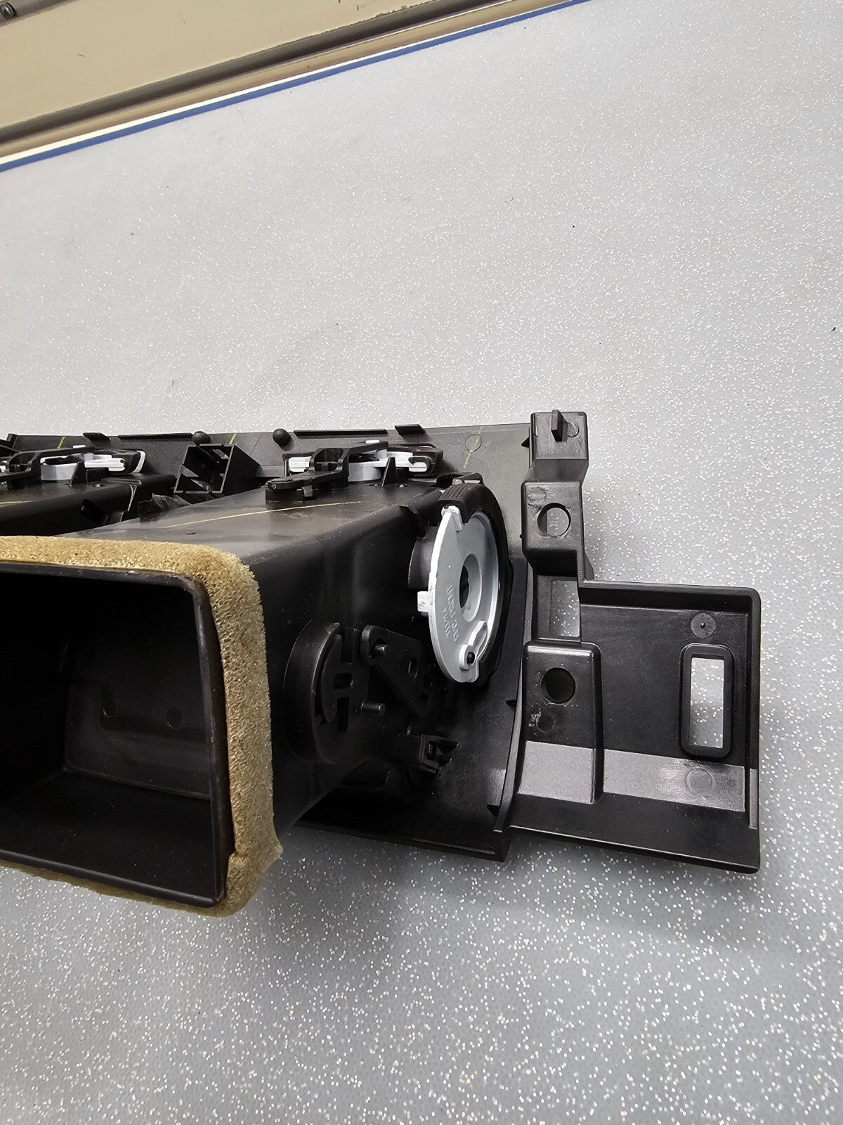 🔥06-11 Cadillac DTS Dash Center Air Vent Heater Filter Trim Bezel Conditioning