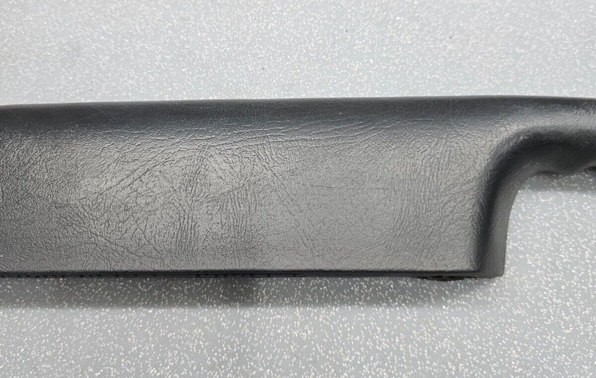 98-04 BLAZER S10 JIMMY SONOMA Door Panel Armrest Pull Handle Passenger Graphite
