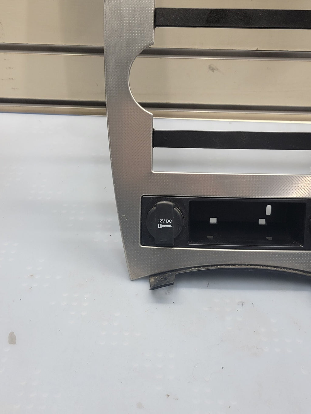 🔥08-10 Jeep Grand Cherokee Radio Bezel  Dash Trim Temperature Control silver