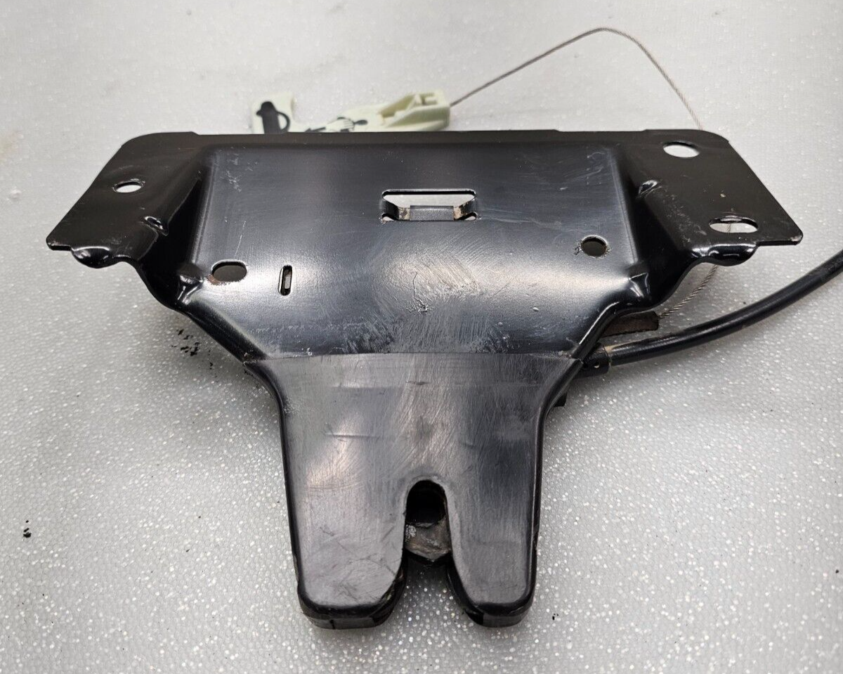 03-06 Lincoln Town Car Trunk Latch Release Actuator Deck Lid Door Lock Assembly