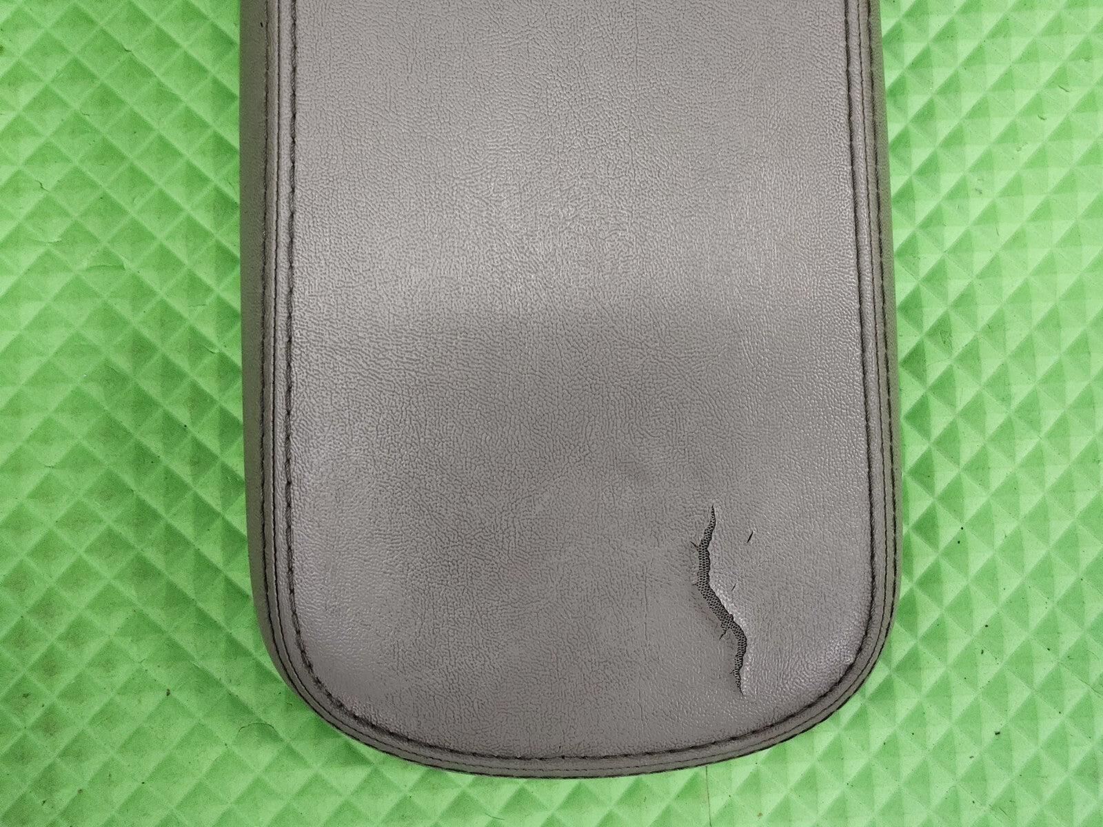 🔥2011-2014 CHRYSLER 200 DODGE AVENGER CENTER CONSOLE LID ARM REST TAN
