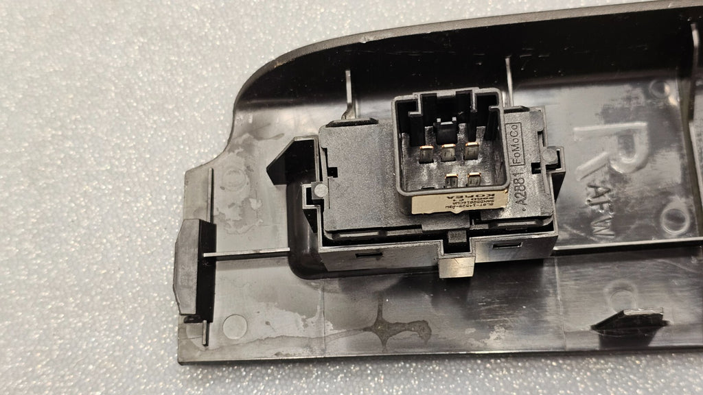 08-12 Escape Focus Front Right Passenger Door Power Window Switch Assembly Black