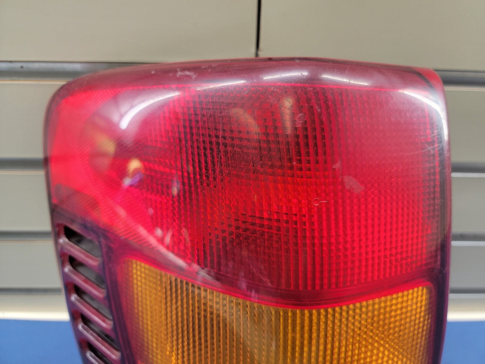 🔥1999-2004 Jeep GRAND Cherokee Rear DRIVER Side Tail Light Light OEM