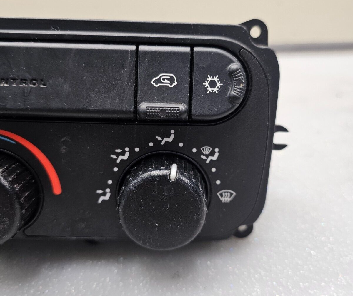 04-07 Dodge Caravan Town Country Dash AC Climate Temperature Heater Control OEM