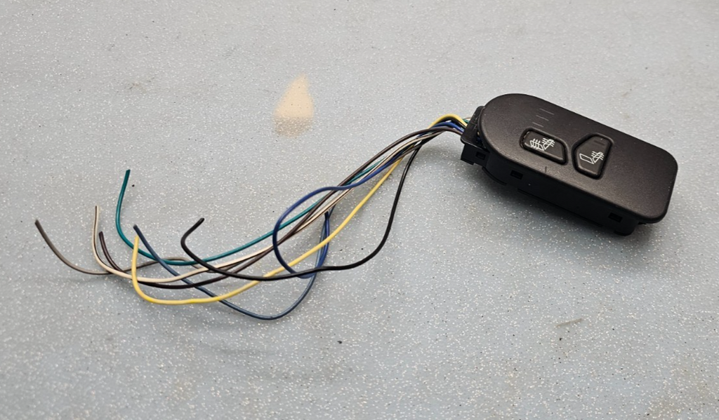 🔥03-06 Silverado Tahoe Yukon Suburban Right Passenger Door Heated Seat Switch