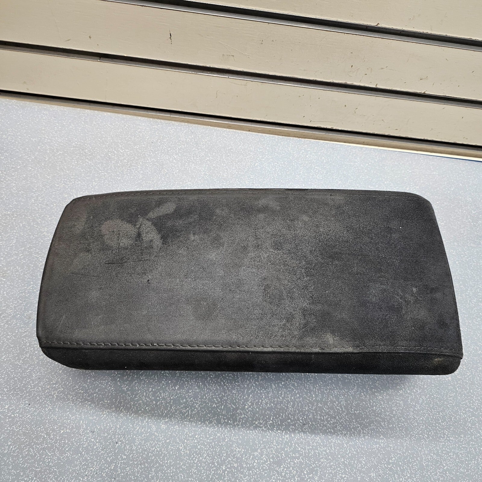 07-12 Nissan Altima Center Console Lid Arm Rest Top Leather Cover Assembly Black