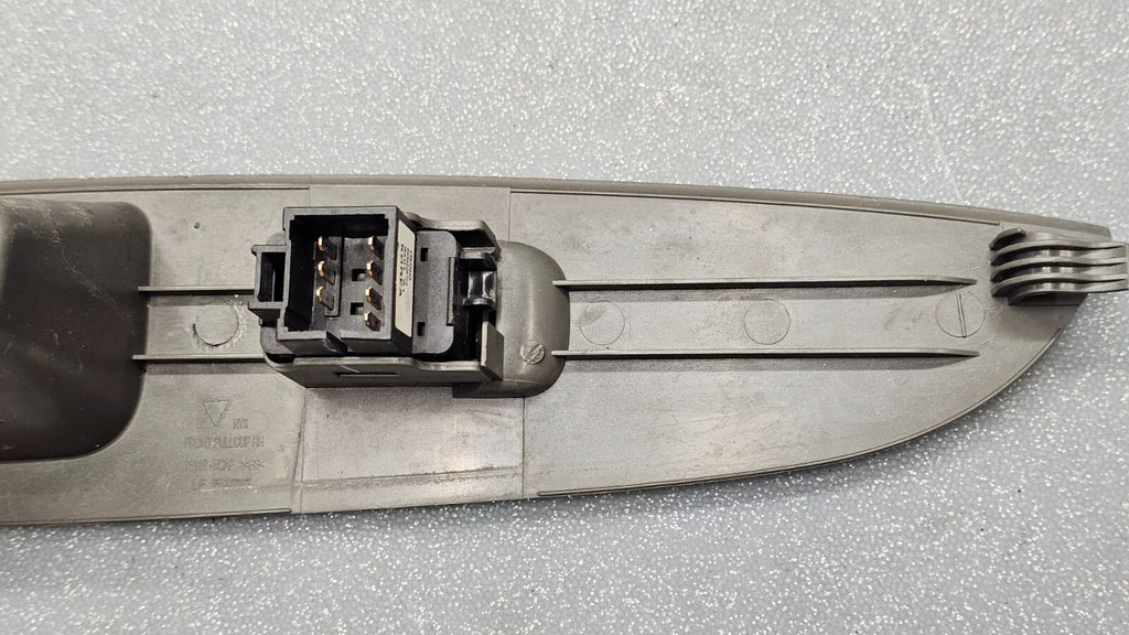 🔥10-12 MALIBU FRONT Right PASSENGER Power Window Door Switch Assembly Silver