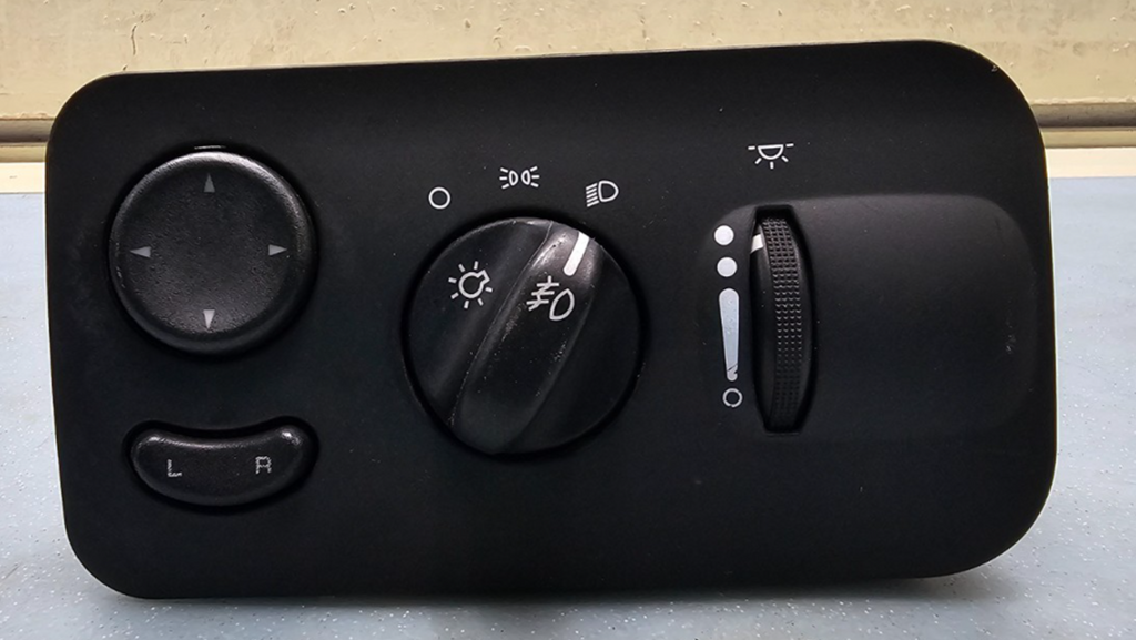 01-07 Caravan Town Country Headlight Fog Light Mirror Power Control Switch Black