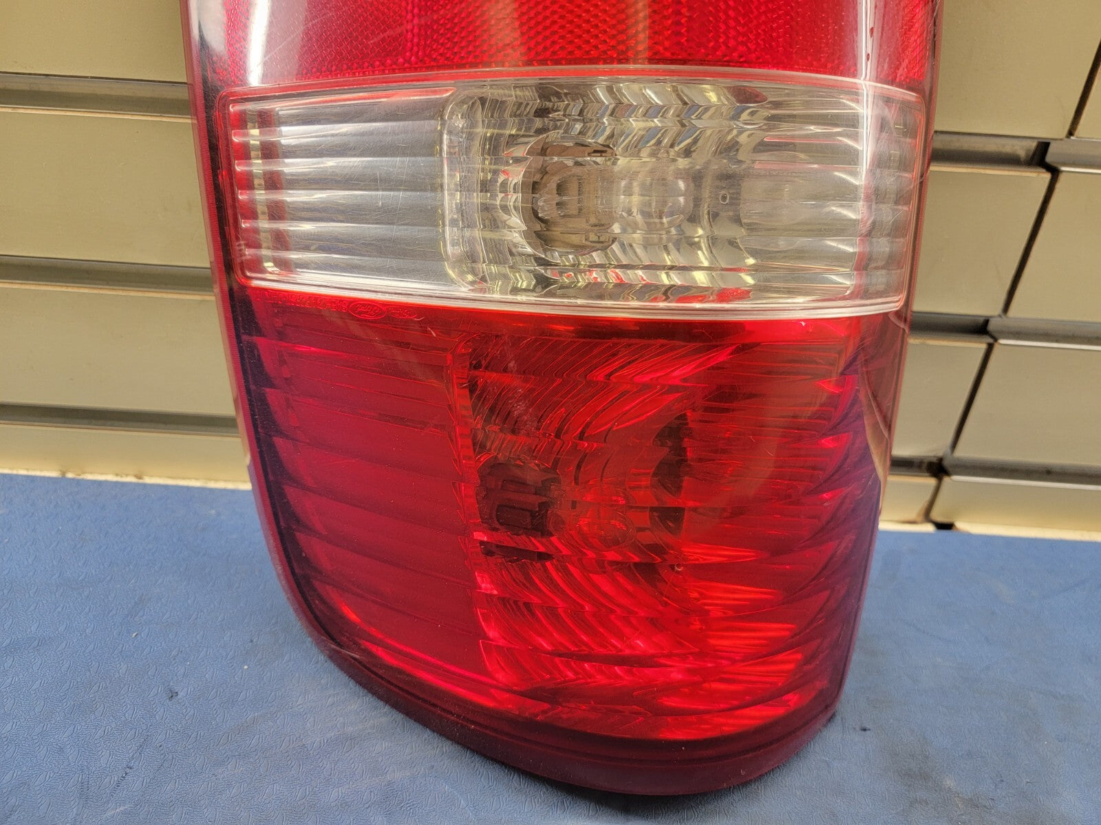 🔥2004-2008 Ford F150 Passenger Side Tail Light Taillight Styleside OEM