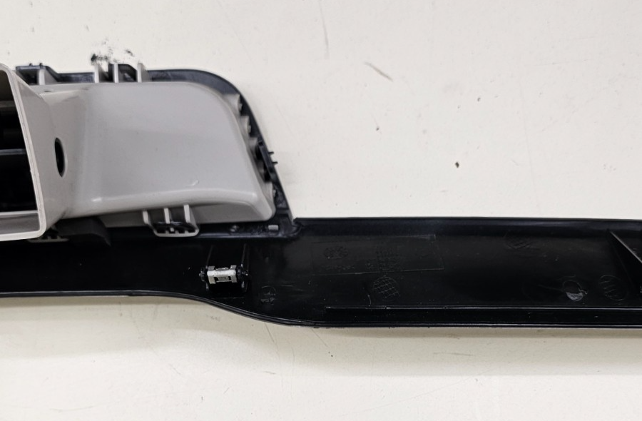 🔥09-14 Volkswagen Routan Dash Front Center Trim Bezel Panel Air Vent Silver OEM