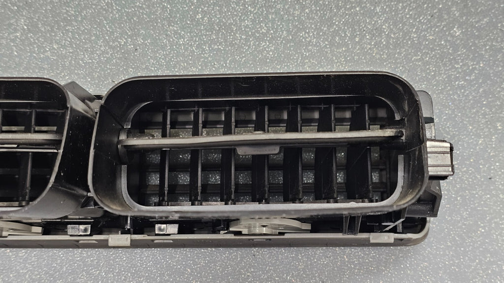 🔥01-05 VW PASSAT DASH CENTER MIDDLE Air AC Vent Heater Conditioning Black