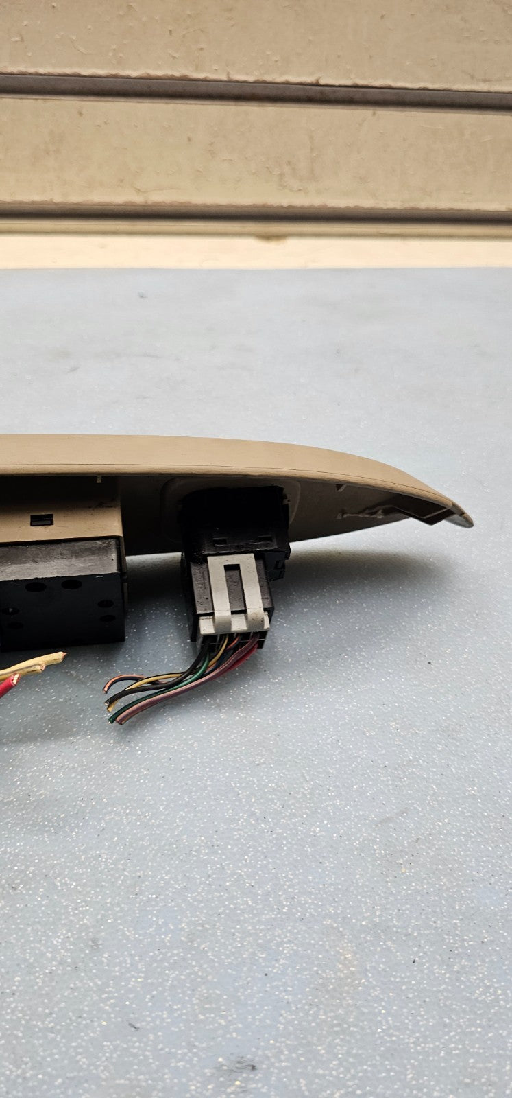 🔥03-08 Ford Crown Victoria Marquis Front Left Driver Window Switch TAN OEM