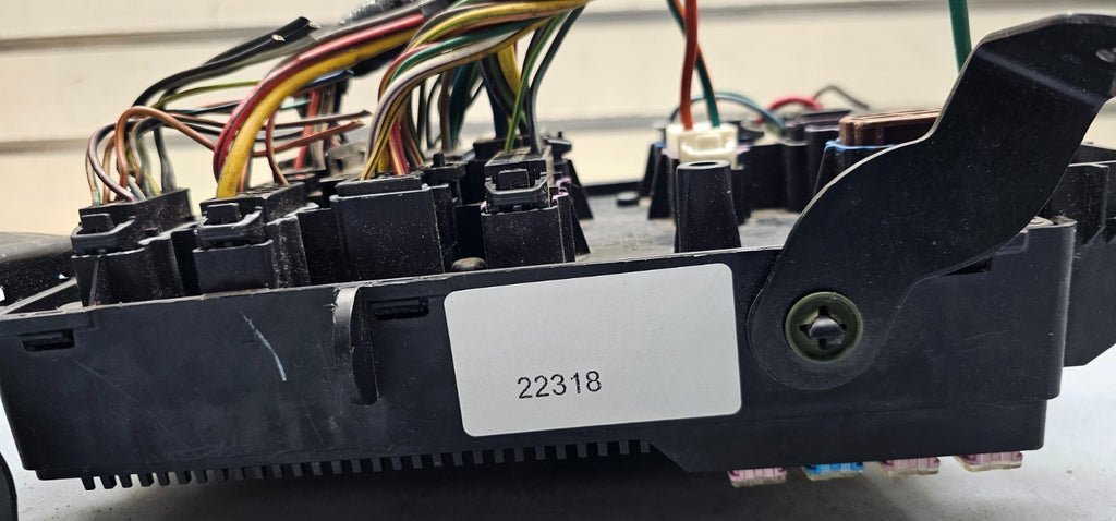 🔥05-07 FORD F250 F350 SUPERDUTY FUSE JUNCTION RELAY MODULE  BOX INTEGRATED
