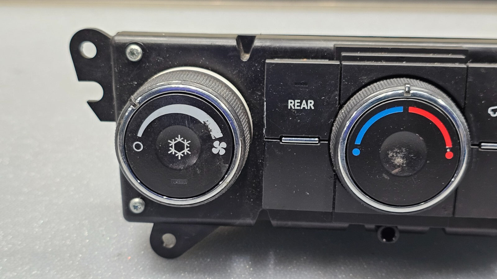 🔥09-12 CHEVY TRAVERSE DASH CENTER AC HEATER CLIMATE TEMPERATURE CONTROL UNIT
