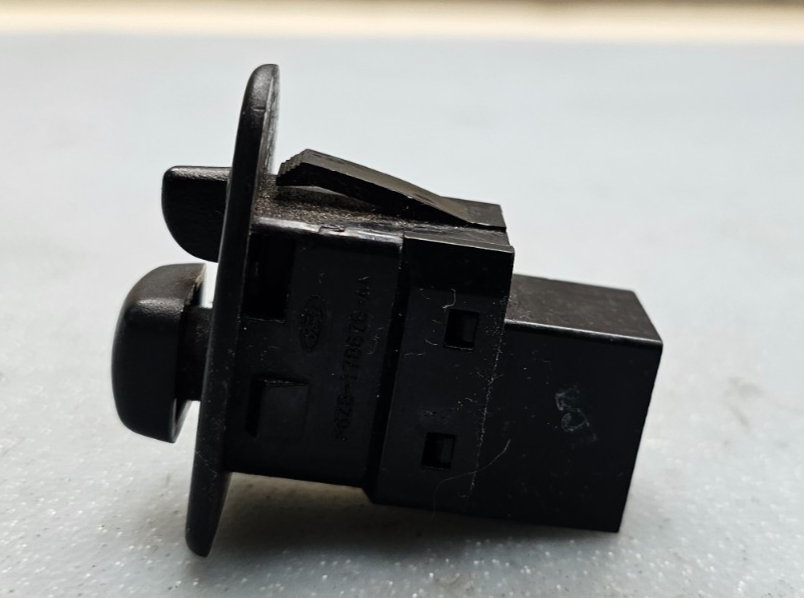 🔥99-04 FORD MUSTANG DRIVER LEFT POWER MIRROR CONTROL SWITCH