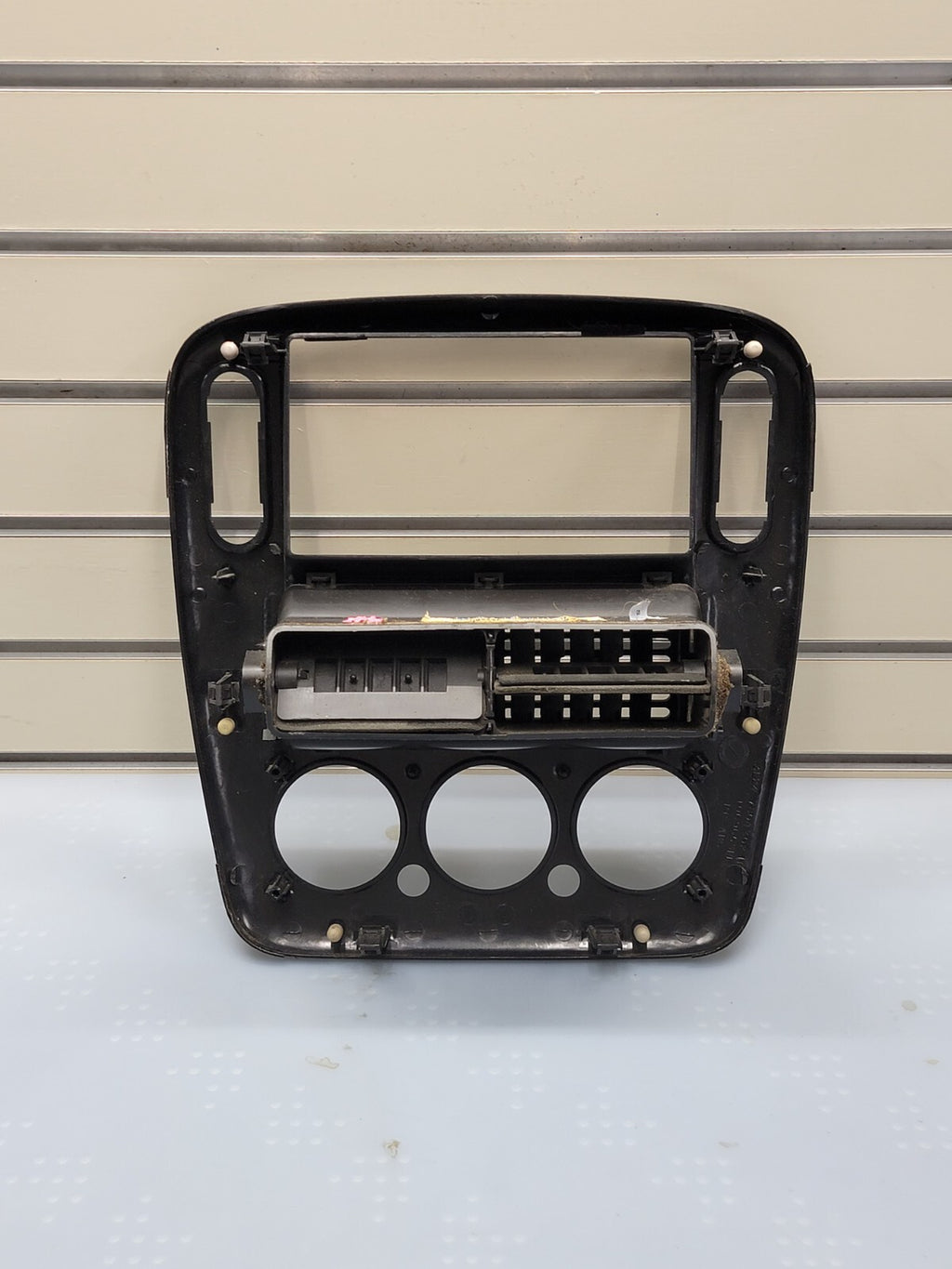 02-05 FORD EXPLORER RADIO AUDIO CLIMATE TEMPERATURE CONTROL BEZEL TRIM Black