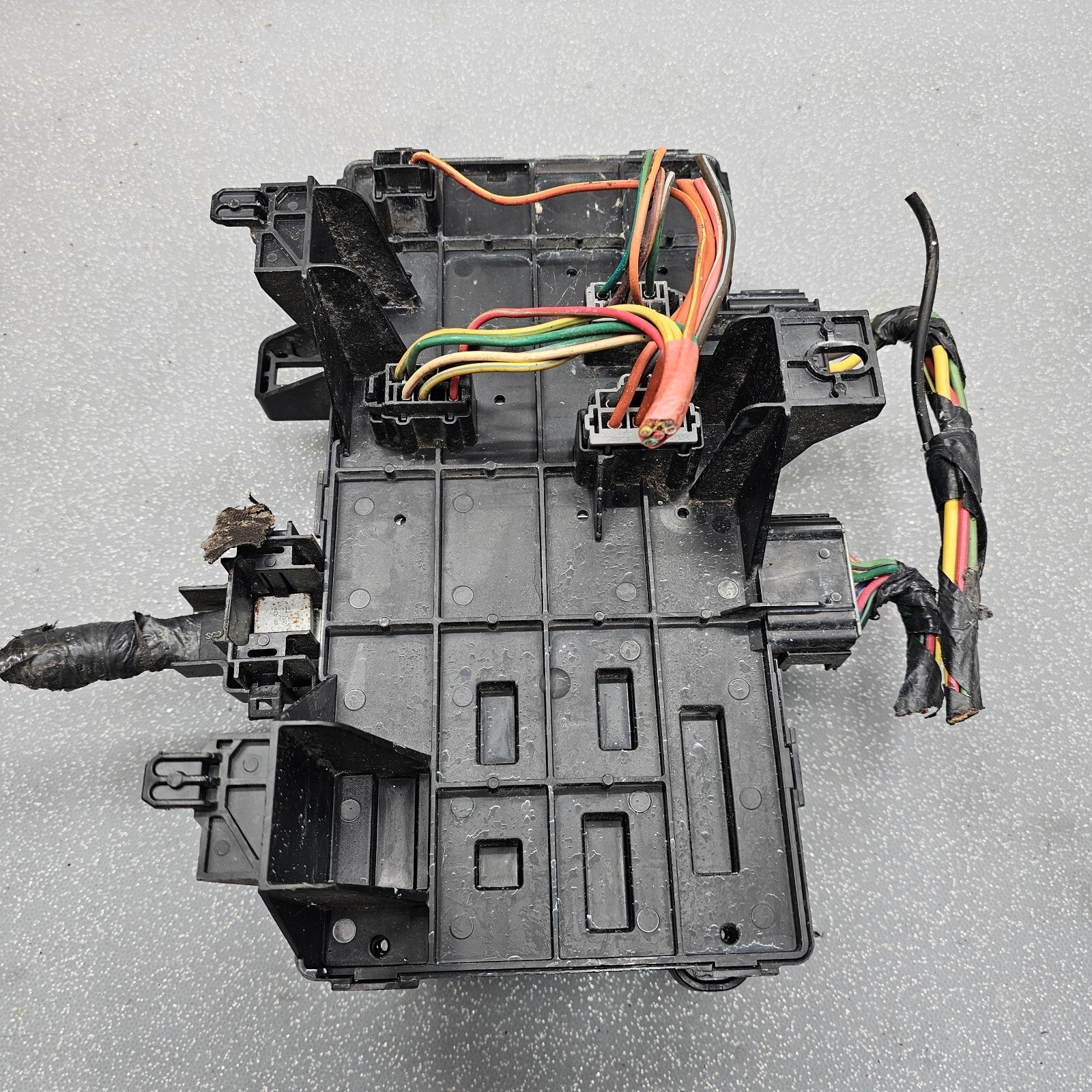🔥2003-2006 FORD EXPEDITION LINCOLN NAVIGATOR FUSE BOX RELAY PANEL