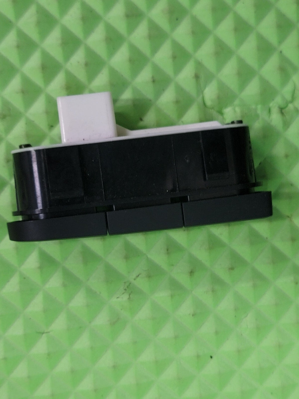🔥2007-2010 Ford Edge Hazard Traction Off Switch SW33