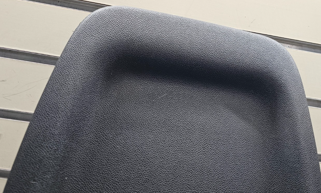 🔥07-13 Yukon Tahoe Suburban Front Right Passenger Seat Back Panel Cover BLACK