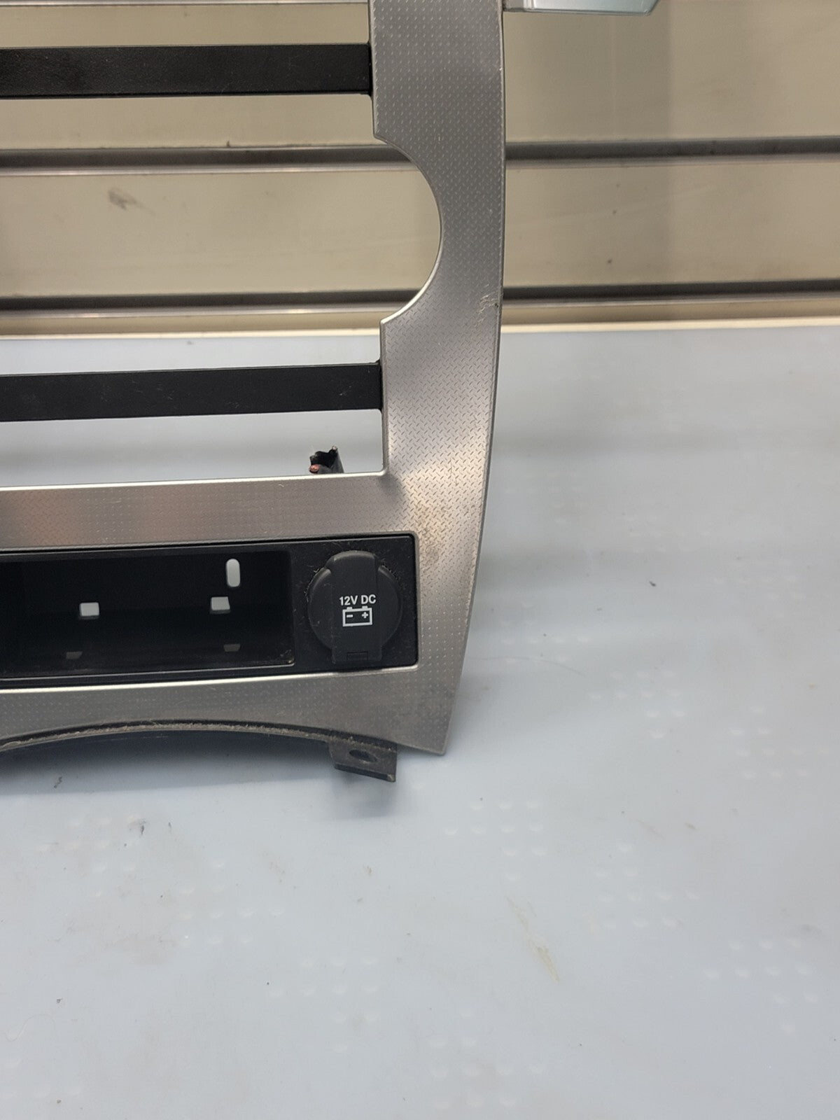 🔥08-10 Jeep Grand Cherokee Radio Bezel  Dash Trim Temperature Control silver