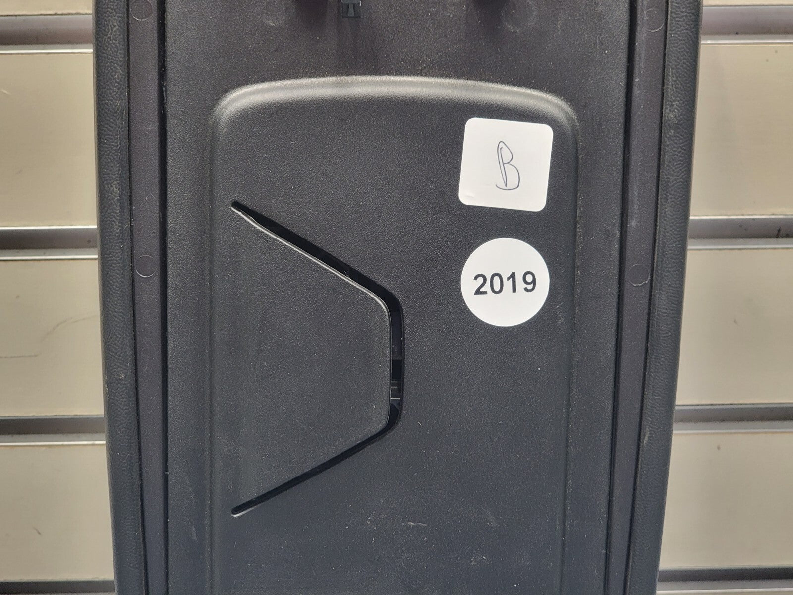 🔥2011-2014 CHRYSLER 200 DODGE AVENGER CENTER CONSOLE LID ARM REST BLACK