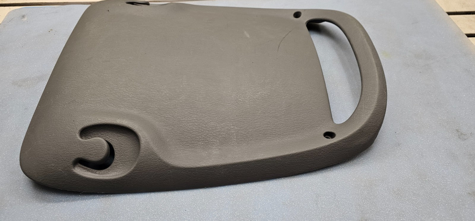 🔥01-07 Caravan Town & Country Front Seat Back Panel Trim Gray