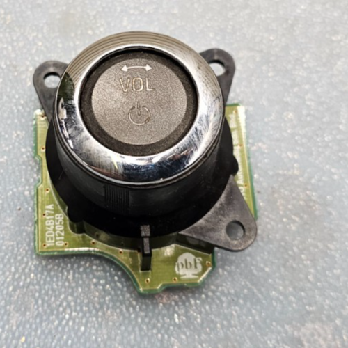 08-12 CADILLAC CTS RADIO STEREO TUNER VOLUME CONTROL SWITCH KNOB ASSEMBLY SILVER