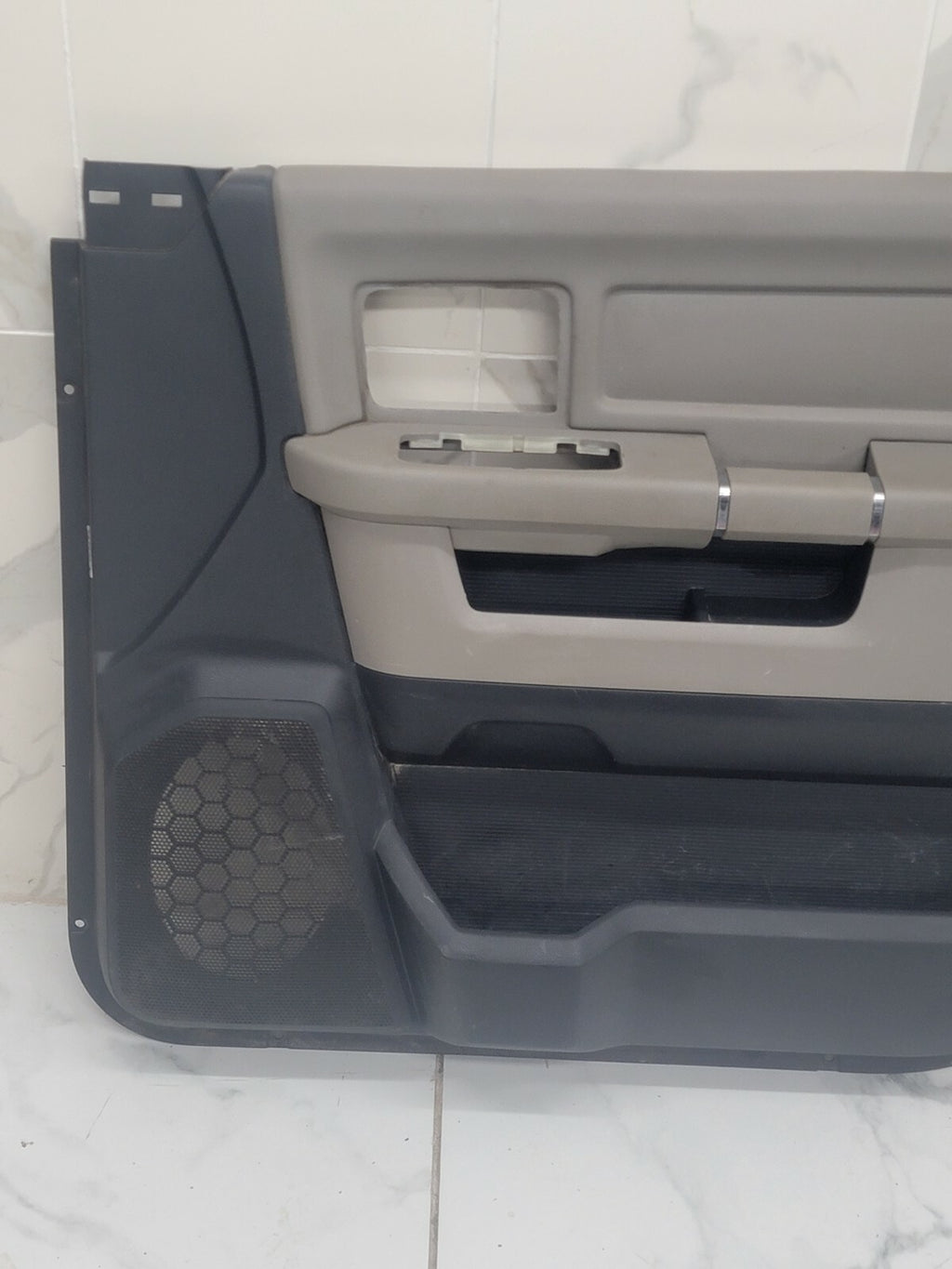 🔥12-15 Dodge RAM Interior Door Panel Front RIGHT Side BLACK & light gray