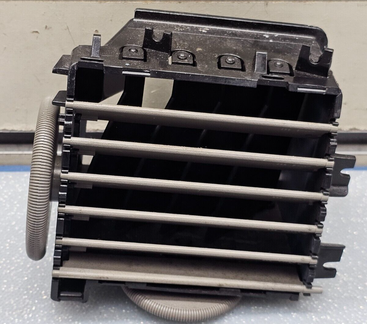 🔥00-05 Chevy Impala Dash Left DRIVER AC HVAC A/C Heater Air Vent TAN OEM