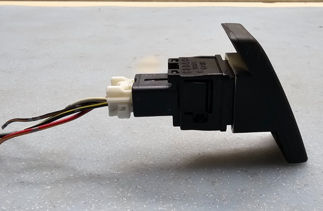 🔥07-10 Suzuki Swift Hazard Emeregency Light Switch Assembly Black