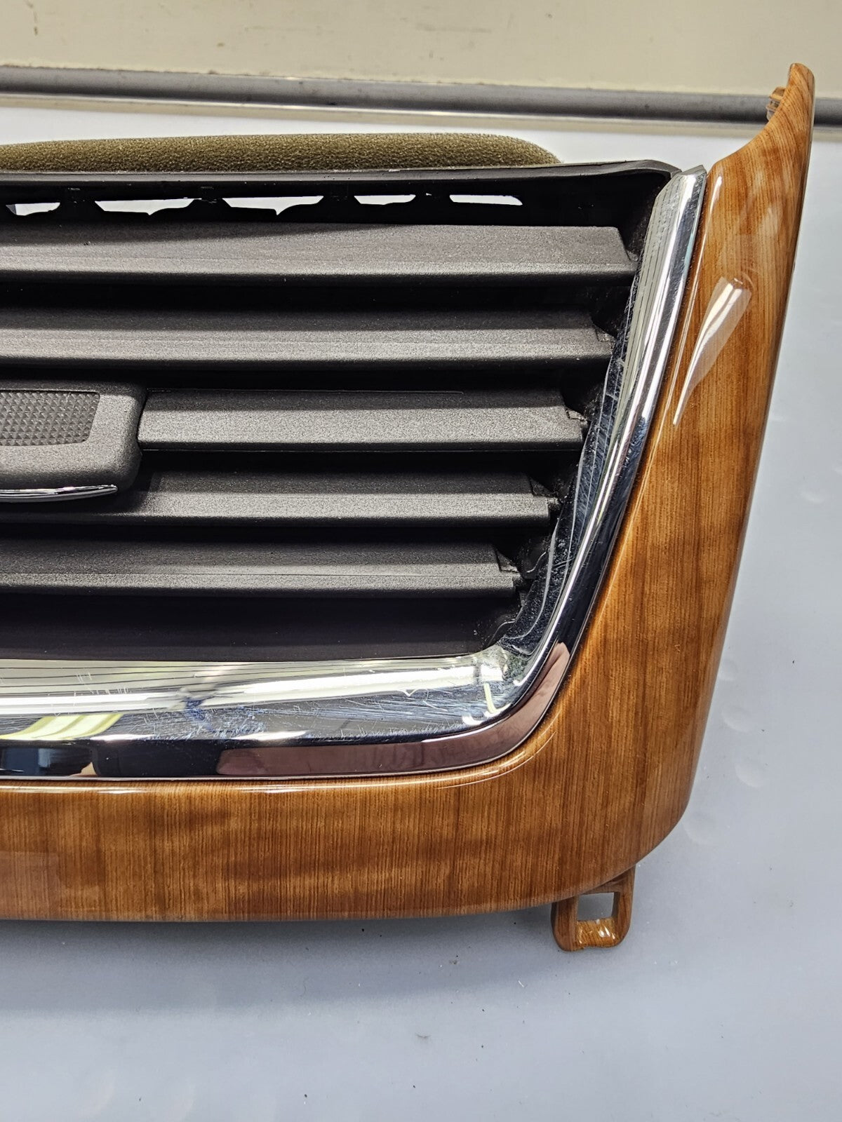 🔥08-12 Chevy MALIBU Dash Heater AIR VENT Front Center Bezel Trim WOODGRAIN