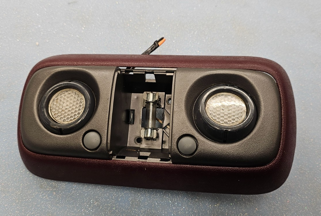 🔥1995-2000 Chevy Suburban Tahoe Dome Map Light deep maroon OEM
