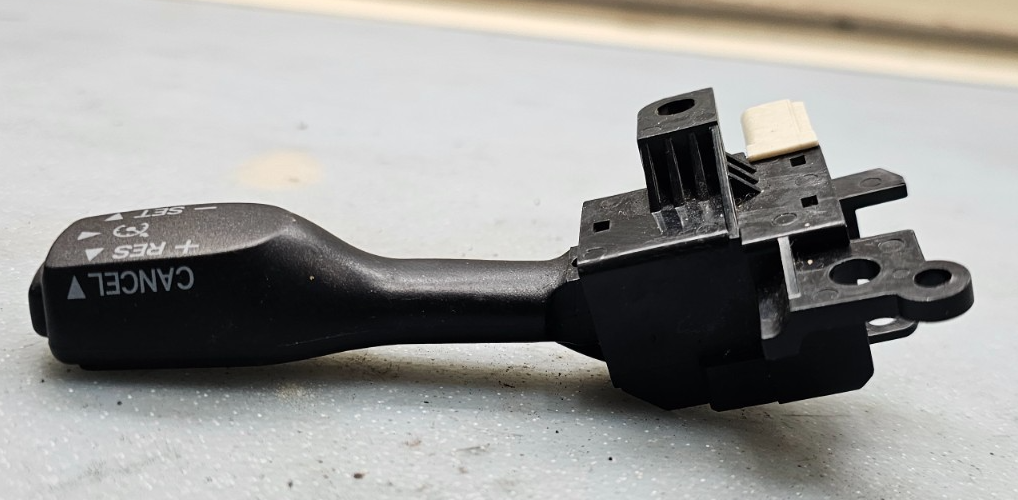 🔥04-22 RAV4 Prius Corolla 4Runner Steering Wheel Cruise Control Switch Black