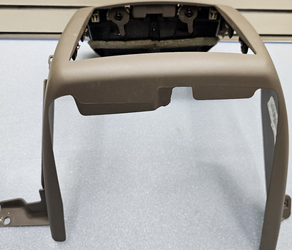 🔥04-07 Chevy MALIBU Dash Center Bezel Radio Climate Air Vents TRIM Tan B7