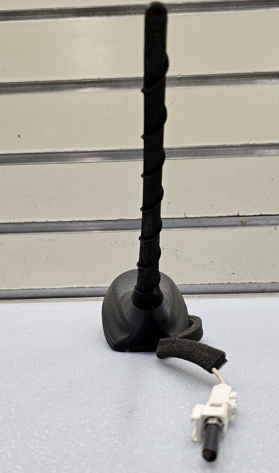 🔥2011-2018 DODGE JOURNEY DART REAR ROOF TOP RADIO ANTENNA MOUNT ASSEMBLY OEM