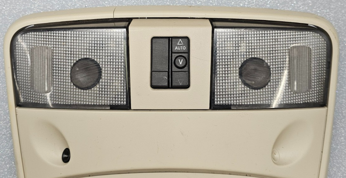 🔥06-07 Durango Dakota Overhead Console Roof Dome Light Storage Compartment Tan