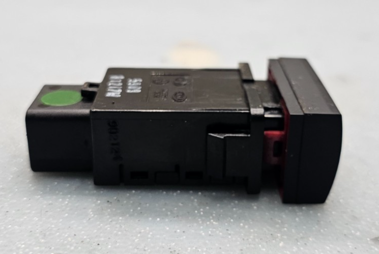 🔥04-09 Kia Cerato/Spectra Hazard Warning light switch Black OEM