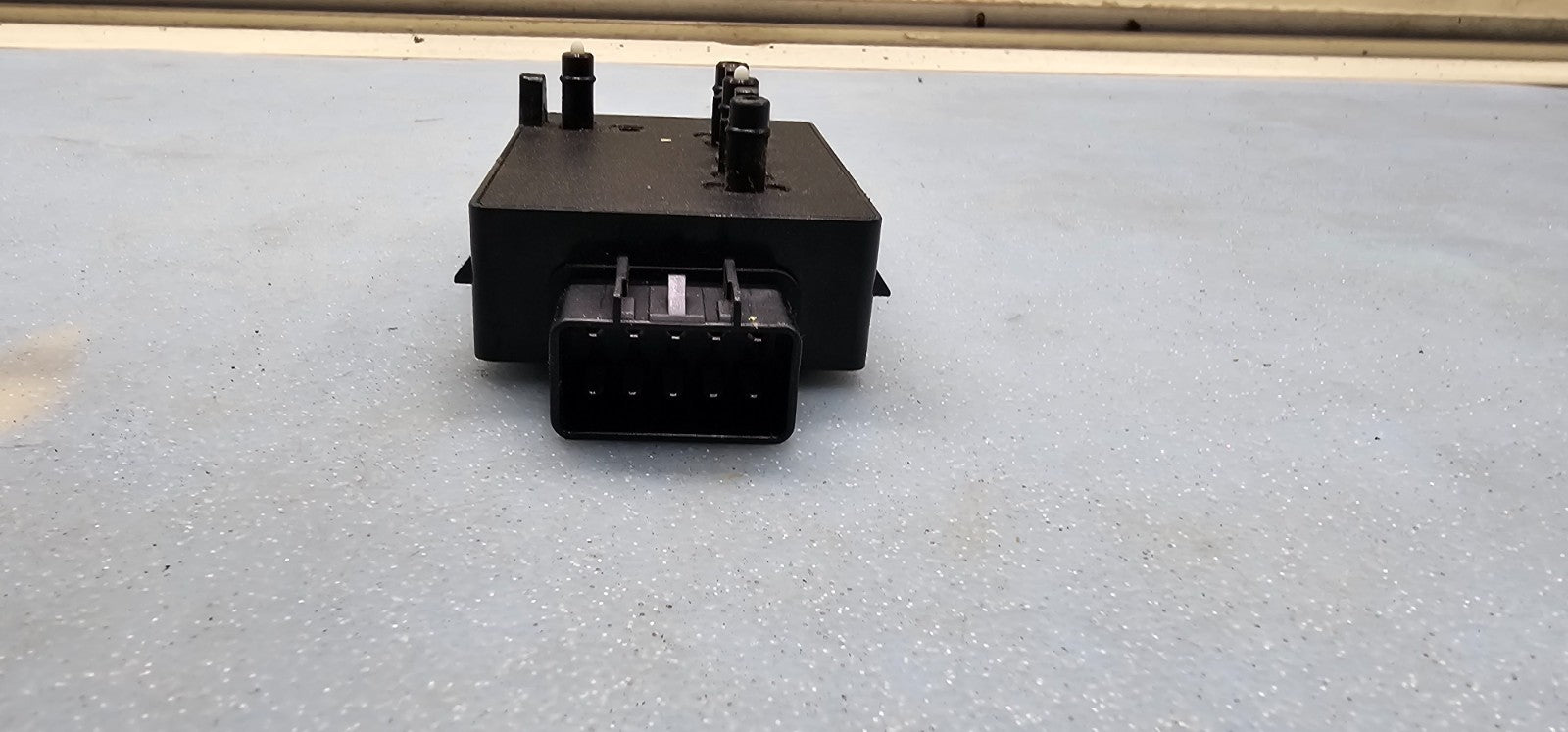 🔥04-11 TRAILBLAZER ENVOY CADILLAC STS LEFT DRIVER SEAT SWITCH BEZEL BLACK