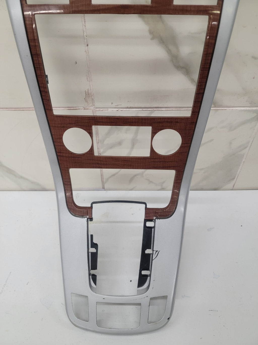 07-09 Chevrolet Equinox Center Dash Radio Climate Bezel Surround Trim silver