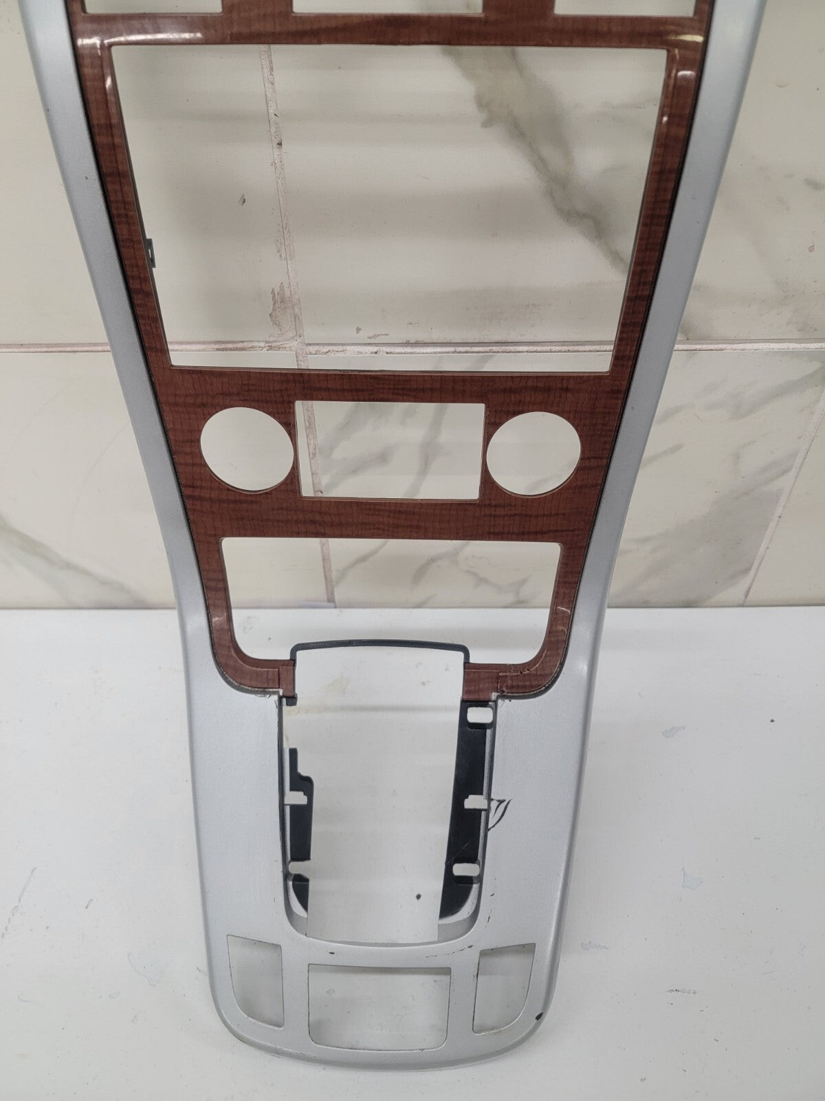 07-09 Chevrolet Equinox Center Dash Radio Climate Bezel Surround Trim silver