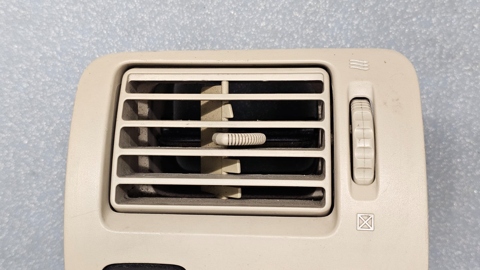 🔥00-04 AVALON DASH FRONT LEFT DRIVER AC AIR VENT HEATER CONDITIONING TAN OEM
