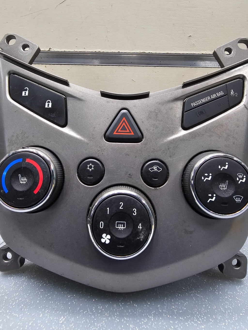 🔥13-14 Chevy Sonic Dash AC Heater Temperature Climate Control Air Conditioner