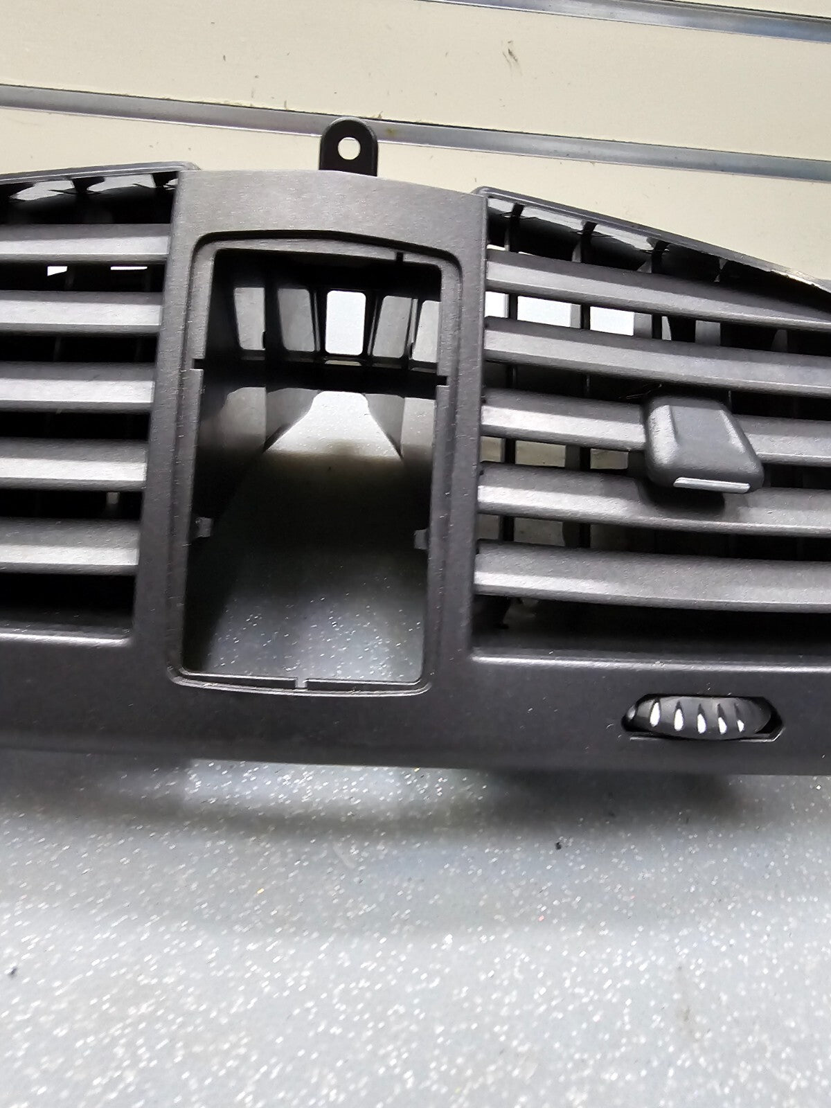 🔥07-09 Cadillac SRX Center Dash A/C Heater Air Vent Assembly Chrome Trim OEM