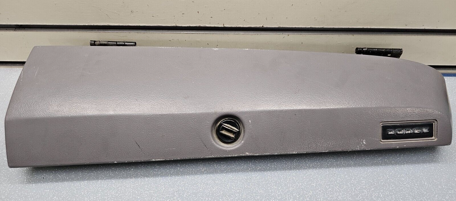 🔥81-93 Dodge Ramcharger W350 D150 D250 350 GLOVE BOX Storage Compartment Gray
