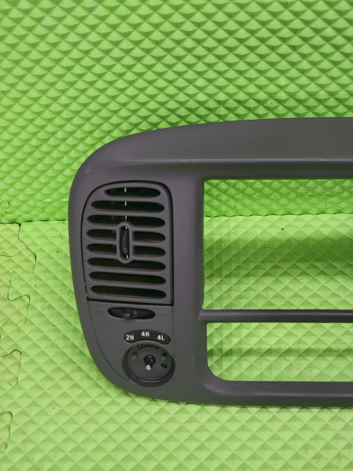 🔥97-03 Ford F150 Center Dash Radio Climate BEZEL Trim Panel Line GRAY B1