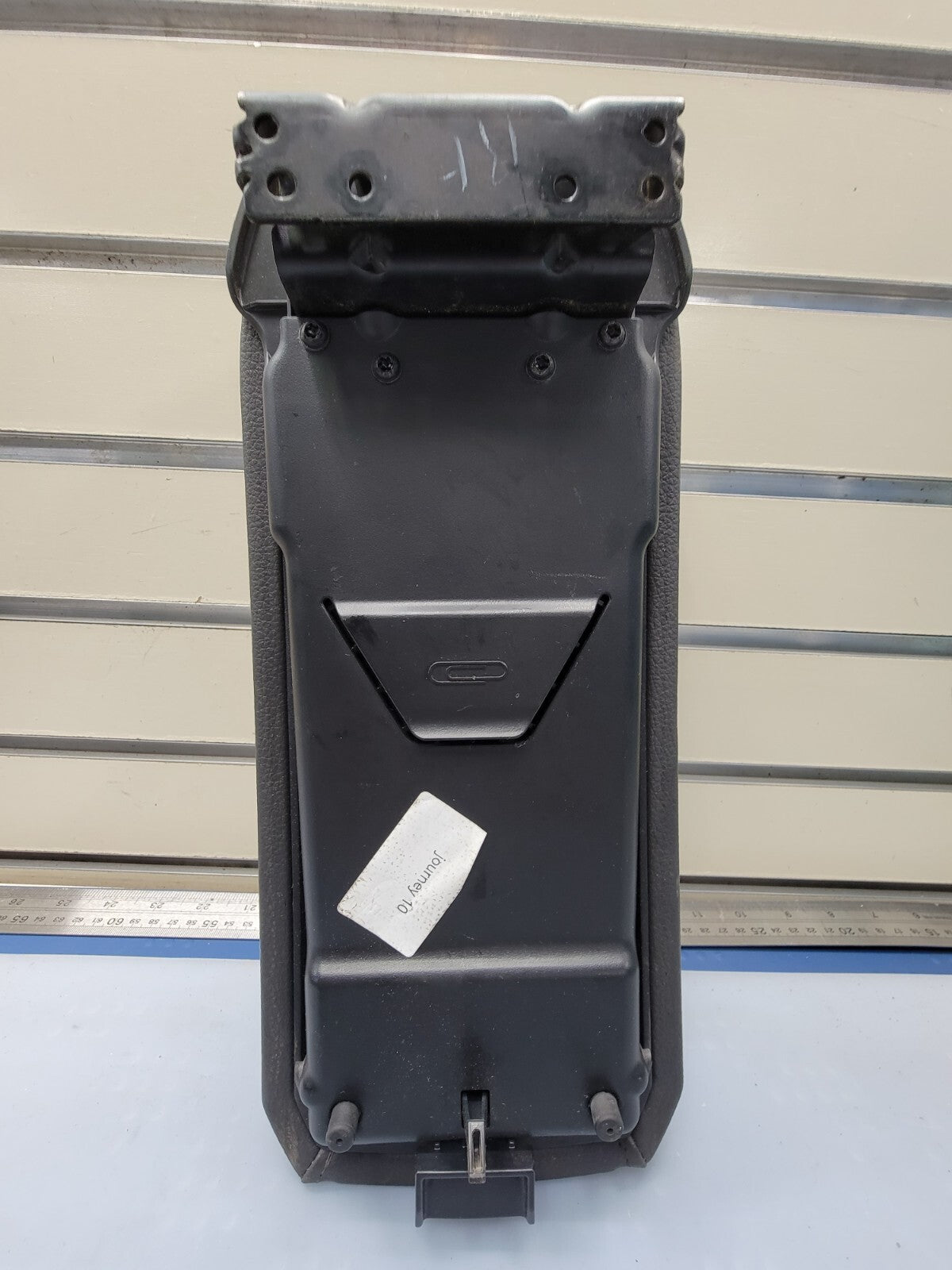🔥2009-2010 Dodge Journey Center Console Sliding Armrest Lid Assembly OEM Black