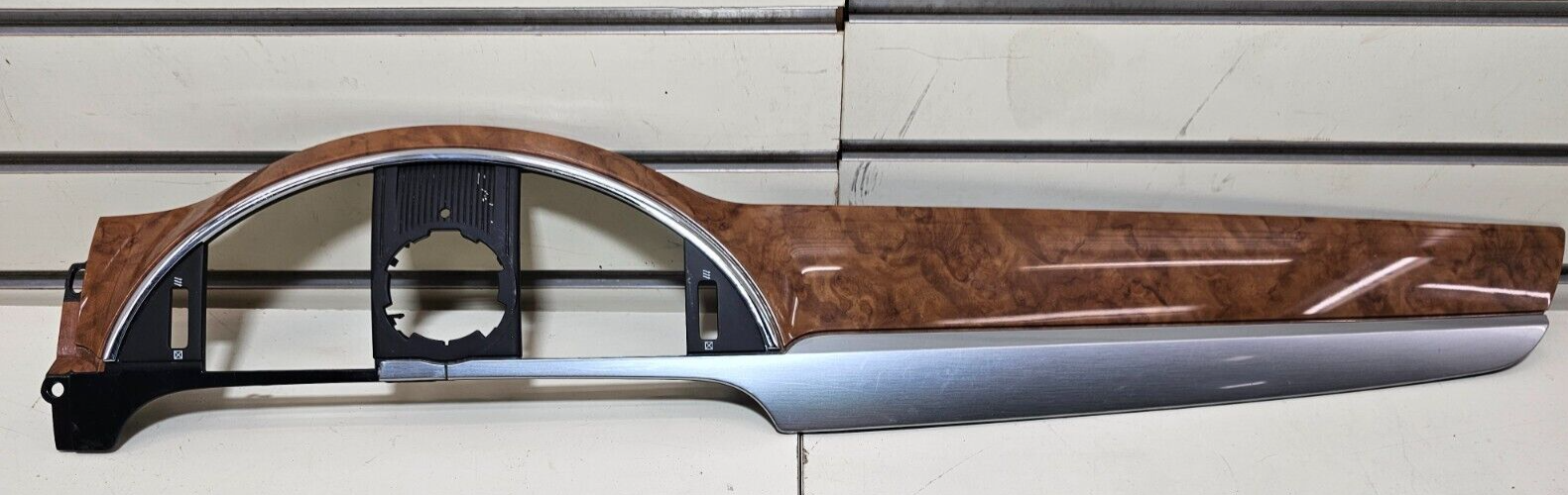 08-12 ENCLAVE Center Dash Clock Instrument Cluster Panel Trim Bezel Wood Silver