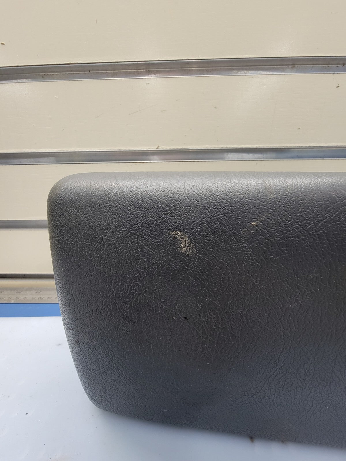 🔥00-04 Nissan Frontier Xterra Center Console Armrest Arm Rest Lid Dark Gray OEM