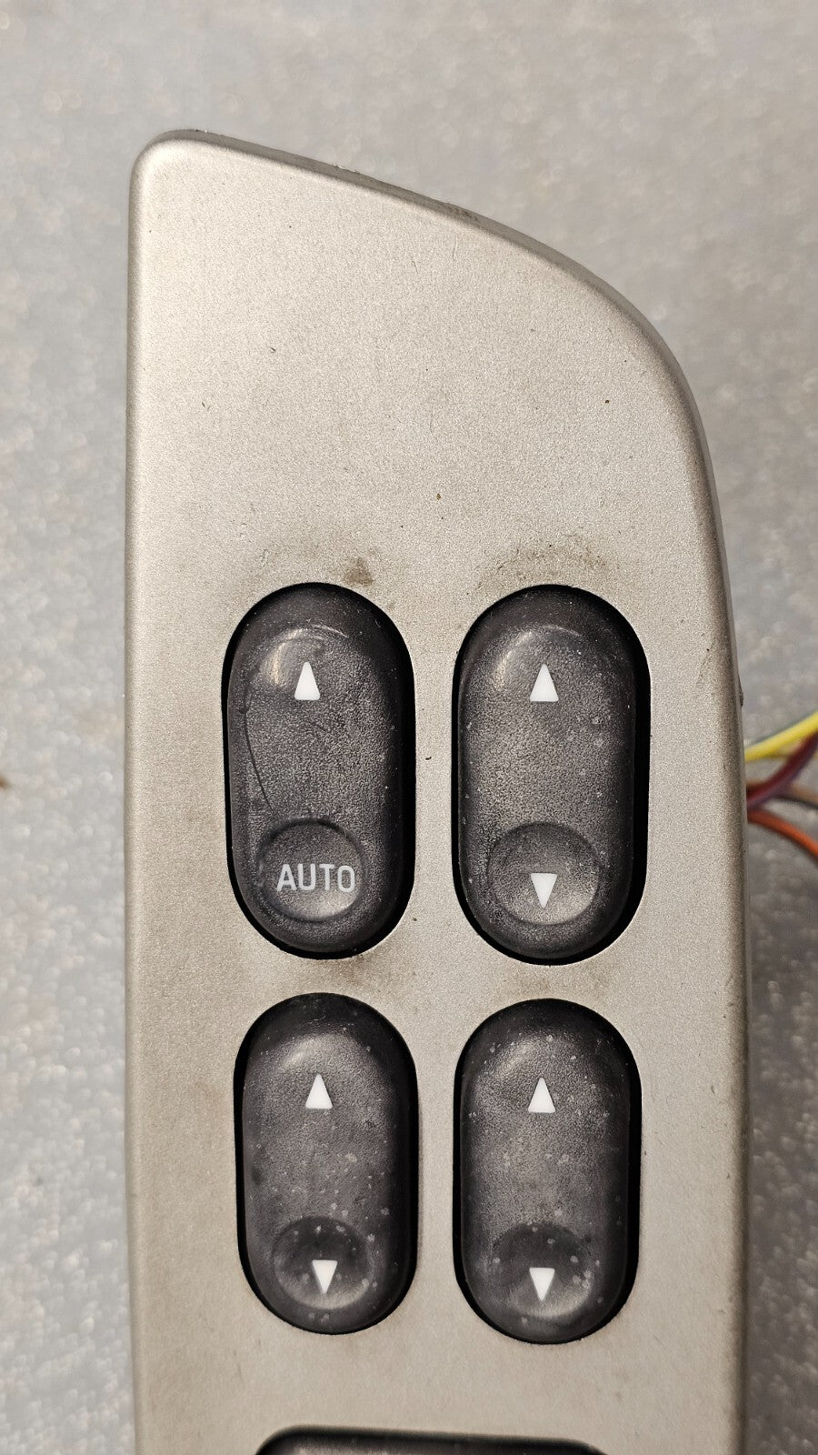 01-07 Escape Mariner Tribute Front Left Driver Master Door Window Switch Silver
