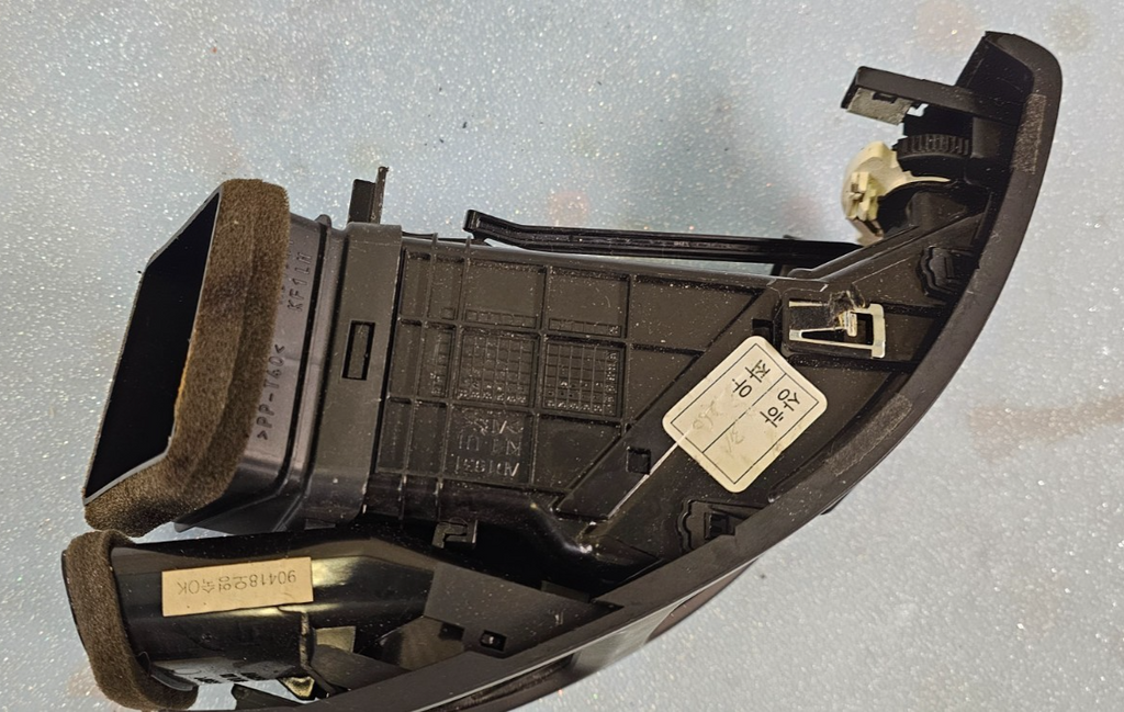 🔥10-13 KIA FORTE DASH LEFT DRIVER A/C AC AIR VENT HEATER PANEL ASSEMBLY BLACK